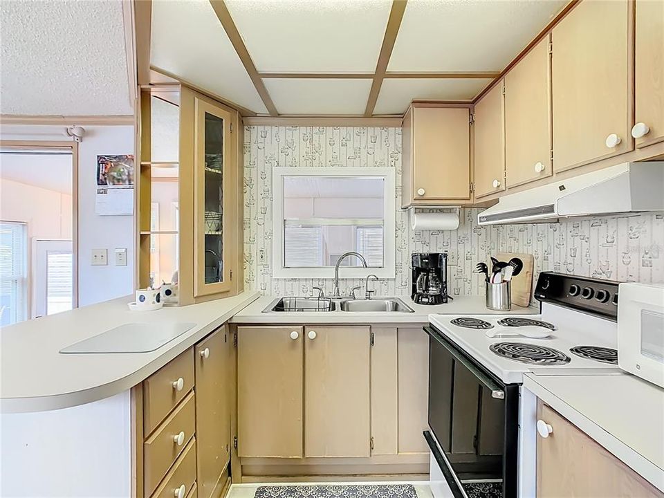 待售: $95,000 (1 贝兹, 1 浴室, 408 平方英尺)