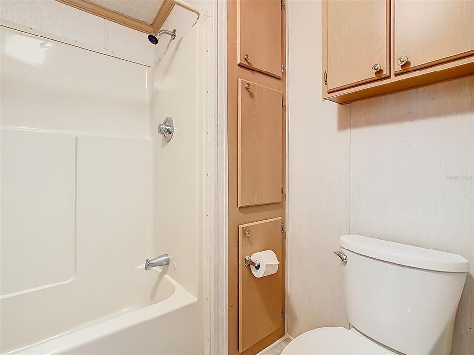 待售: $95,000 (1 贝兹, 1 浴室, 408 平方英尺)