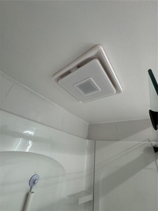 For Rent: $1,650 (2 beds, 2 baths, 914 Square Feet)