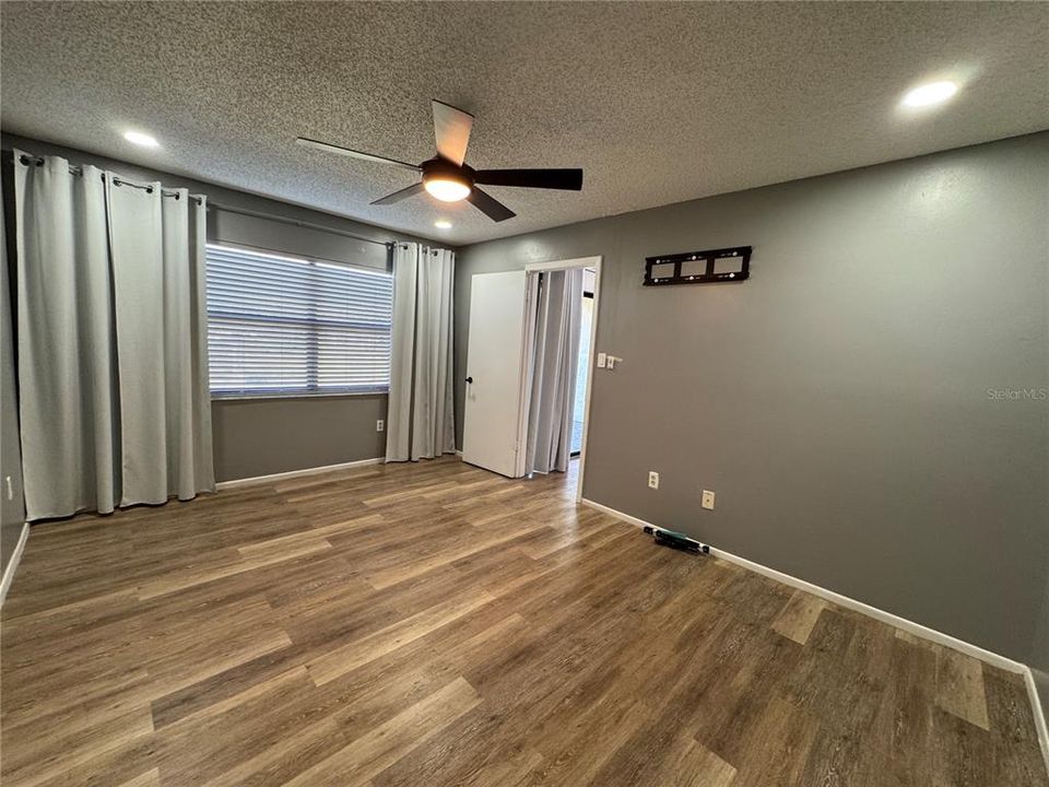 For Rent: $1,650 (2 beds, 2 baths, 914 Square Feet)