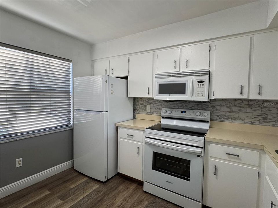 For Rent: $1,650 (2 beds, 2 baths, 914 Square Feet)
