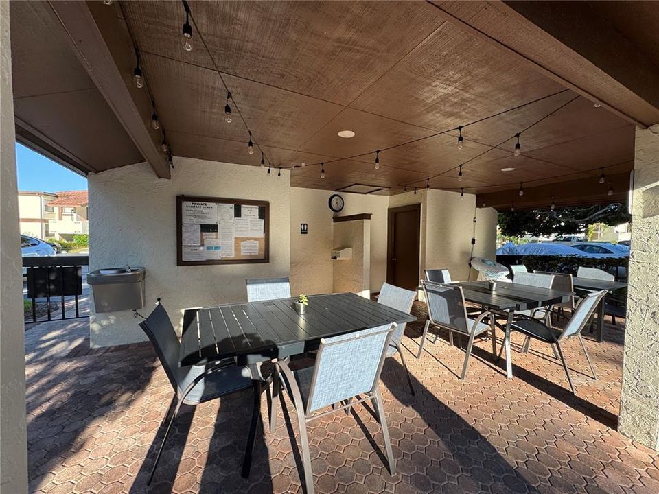 For Rent: $1,650 (2 beds, 2 baths, 914 Square Feet)