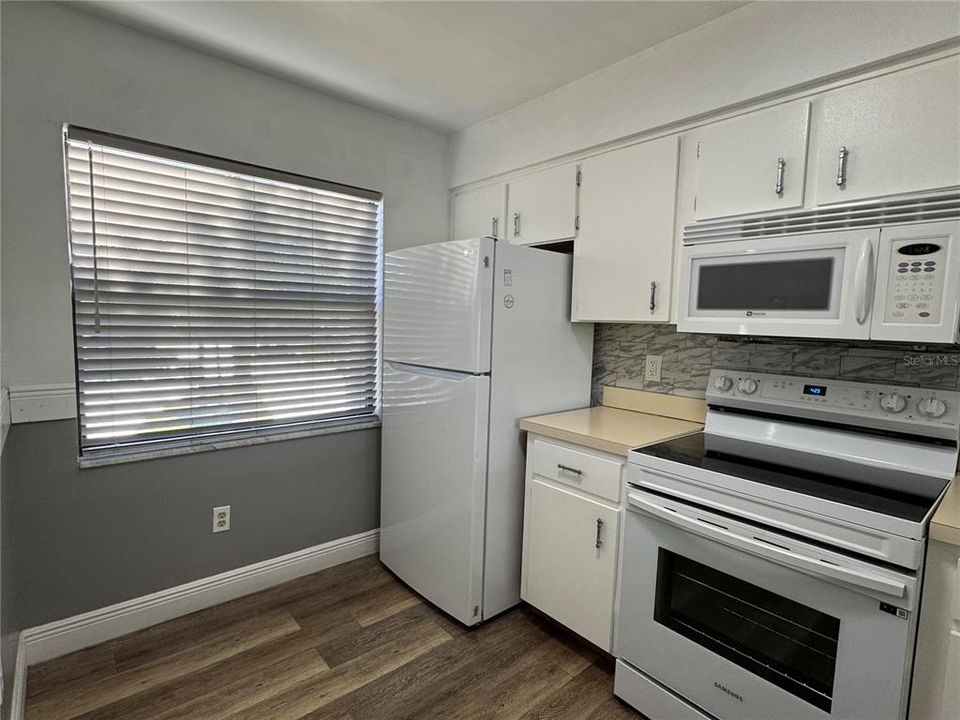 For Rent: $1,650 (2 beds, 2 baths, 914 Square Feet)