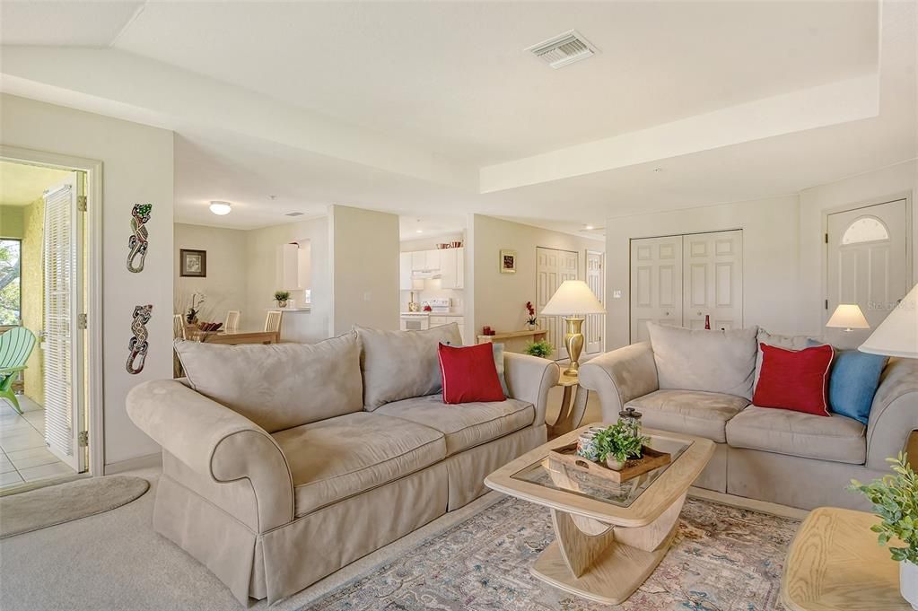 For Sale: $235,000 (2 beds, 2 baths, 1334 Square Feet)