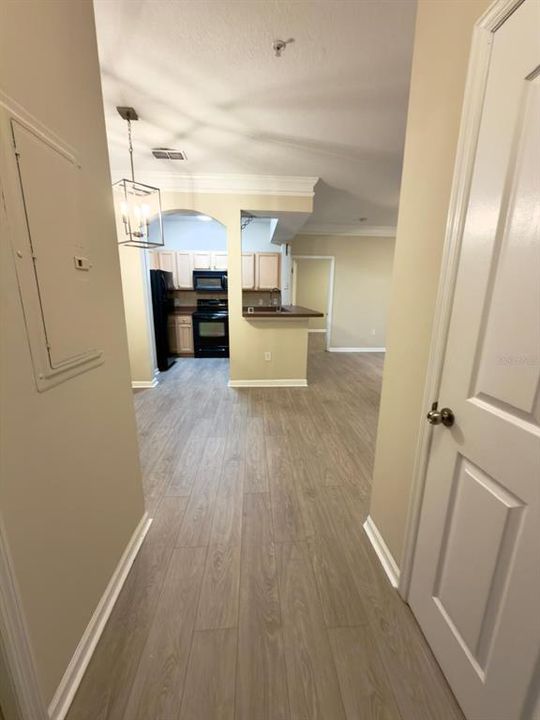 出租: $2,000 (2 贝兹, 2 浴室, 1107 平方英尺)