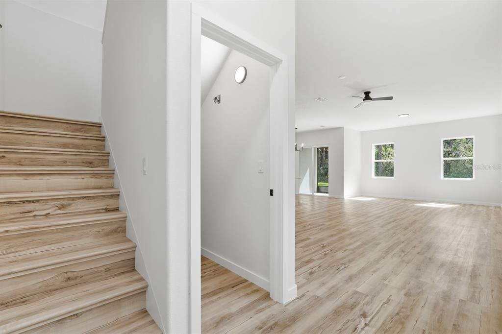 待售: $650,000 (6 贝兹, 0 浴室, 4170 平方英尺)