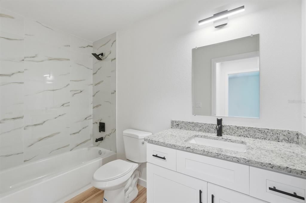 待售: $650,000 (6 贝兹, 0 浴室, 4170 平方英尺)