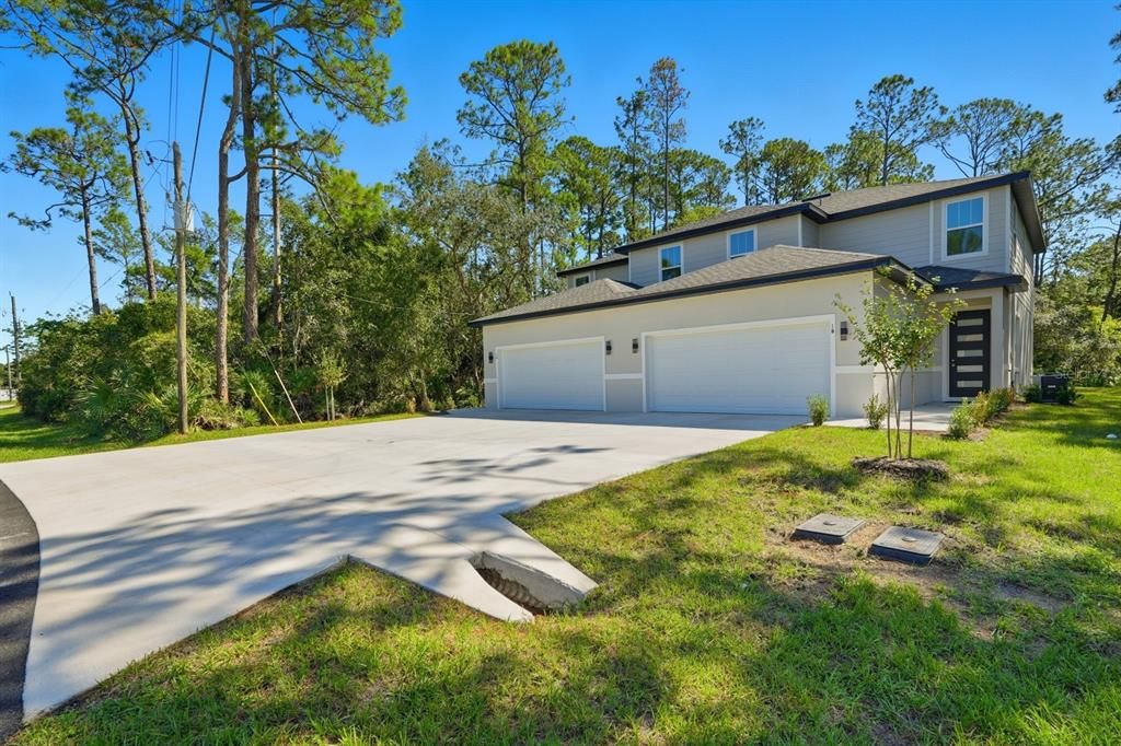 待售: $650,000 (6 贝兹, 0 浴室, 4170 平方英尺)