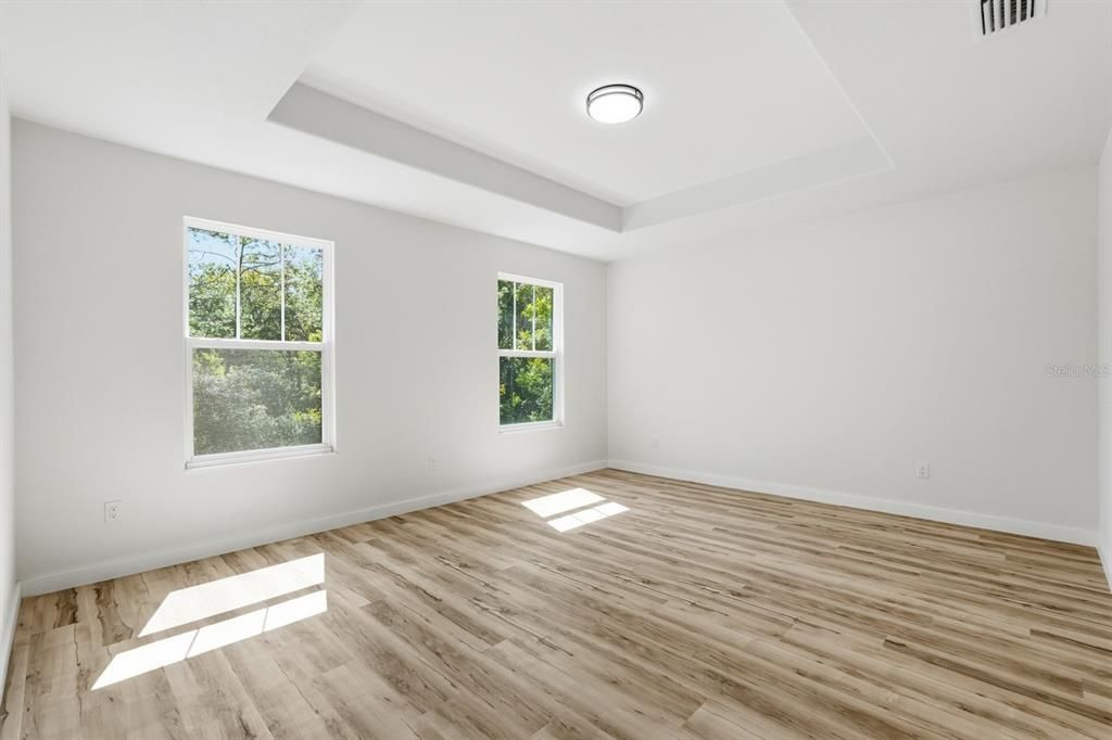 待售: $650,000 (6 贝兹, 0 浴室, 4170 平方英尺)