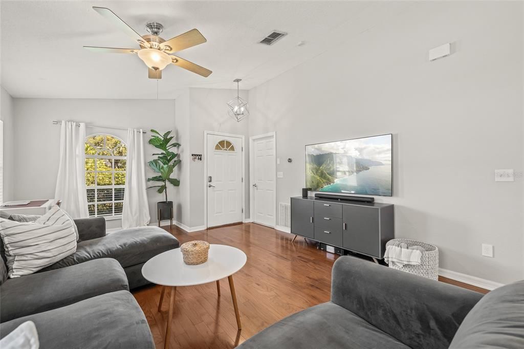 Active With Contract: $485,000 (3 beds, 2 baths, 1238 Square Feet)