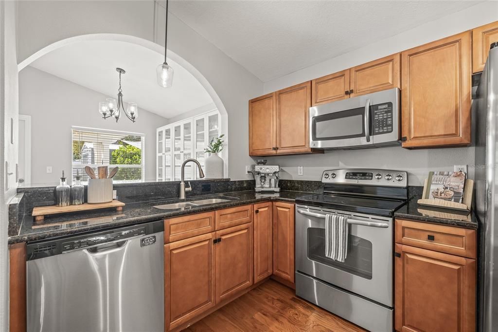 Active With Contract: $485,000 (3 beds, 2 baths, 1238 Square Feet)