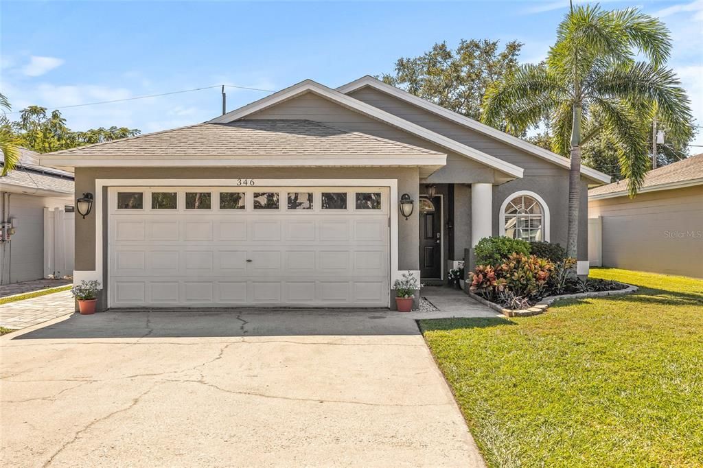 Active With Contract: $485,000 (3 beds, 2 baths, 1238 Square Feet)