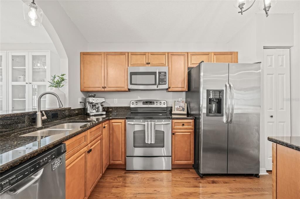 Active With Contract: $485,000 (3 beds, 2 baths, 1238 Square Feet)