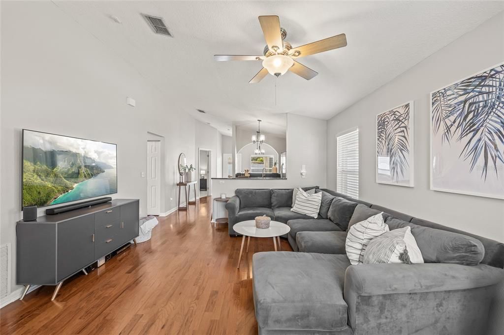 Active With Contract: $485,000 (3 beds, 2 baths, 1238 Square Feet)
