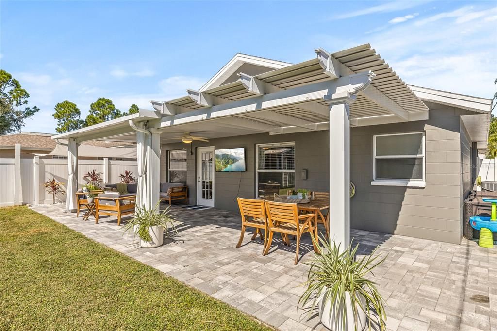 Active With Contract: $485,000 (3 beds, 2 baths, 1238 Square Feet)