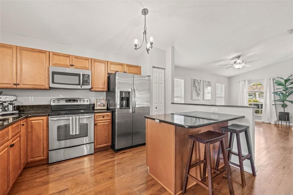 Active With Contract: $485,000 (3 beds, 2 baths, 1238 Square Feet)