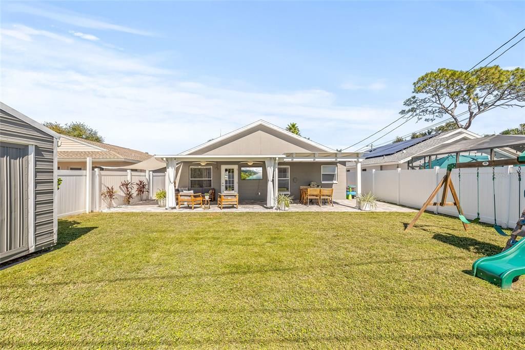 Active With Contract: $485,000 (3 beds, 2 baths, 1238 Square Feet)