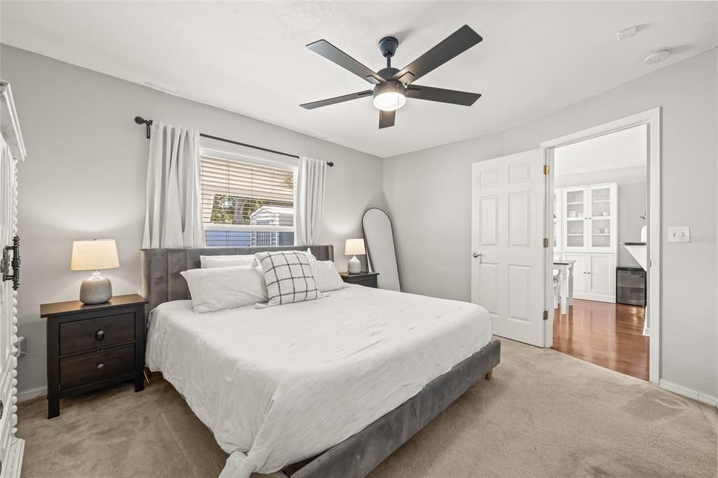 Active With Contract: $485,000 (3 beds, 2 baths, 1238 Square Feet)