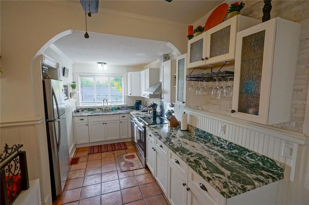 出租: $3,800 (2 贝兹, 1 浴室, 1168 平方英尺)