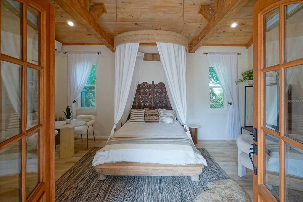 出租: $3,800 (2 贝兹, 1 浴室, 1168 平方英尺)