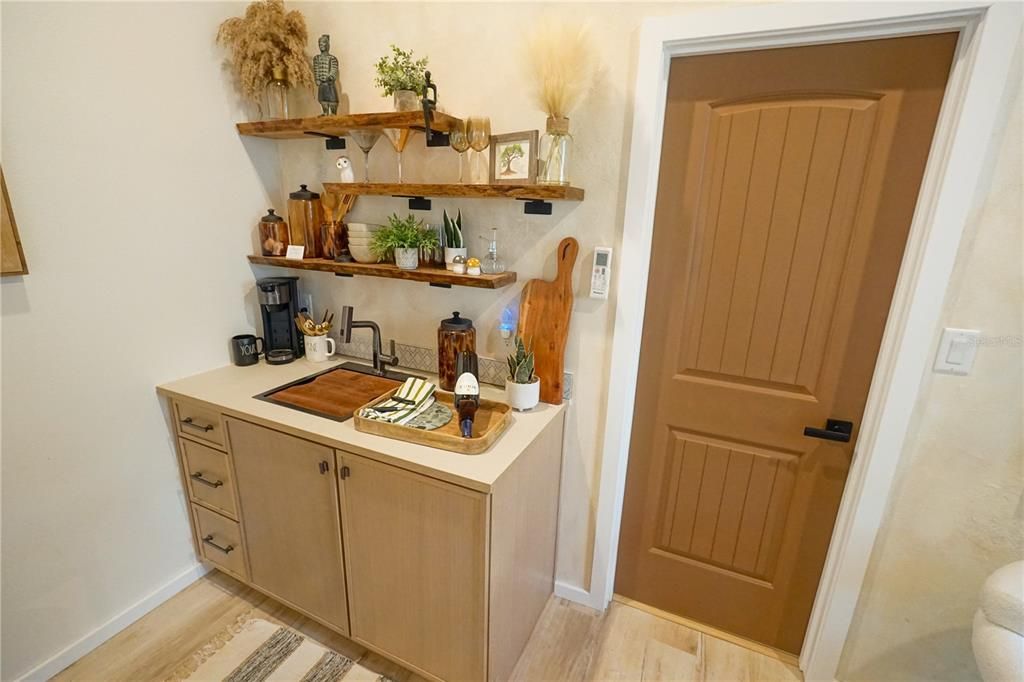 出租: $3,800 (2 贝兹, 1 浴室, 1168 平方英尺)