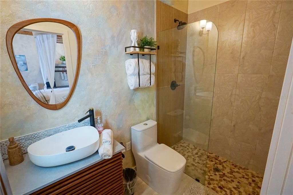 出租: $3,800 (2 贝兹, 1 浴室, 1168 平方英尺)