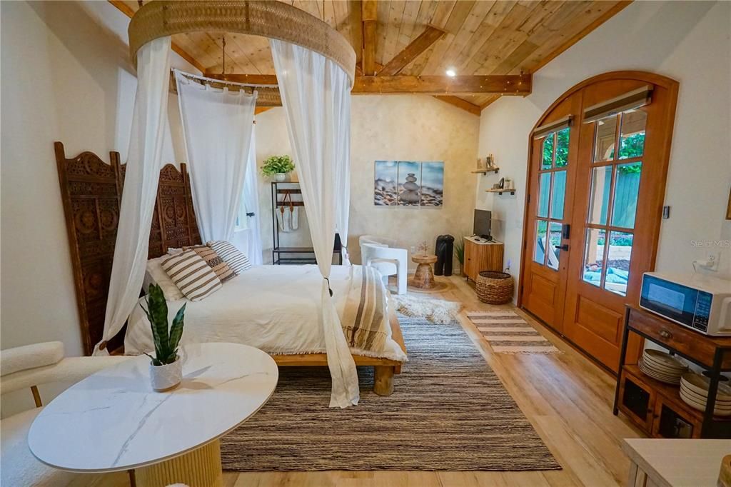 出租: $3,800 (2 贝兹, 1 浴室, 1168 平方英尺)