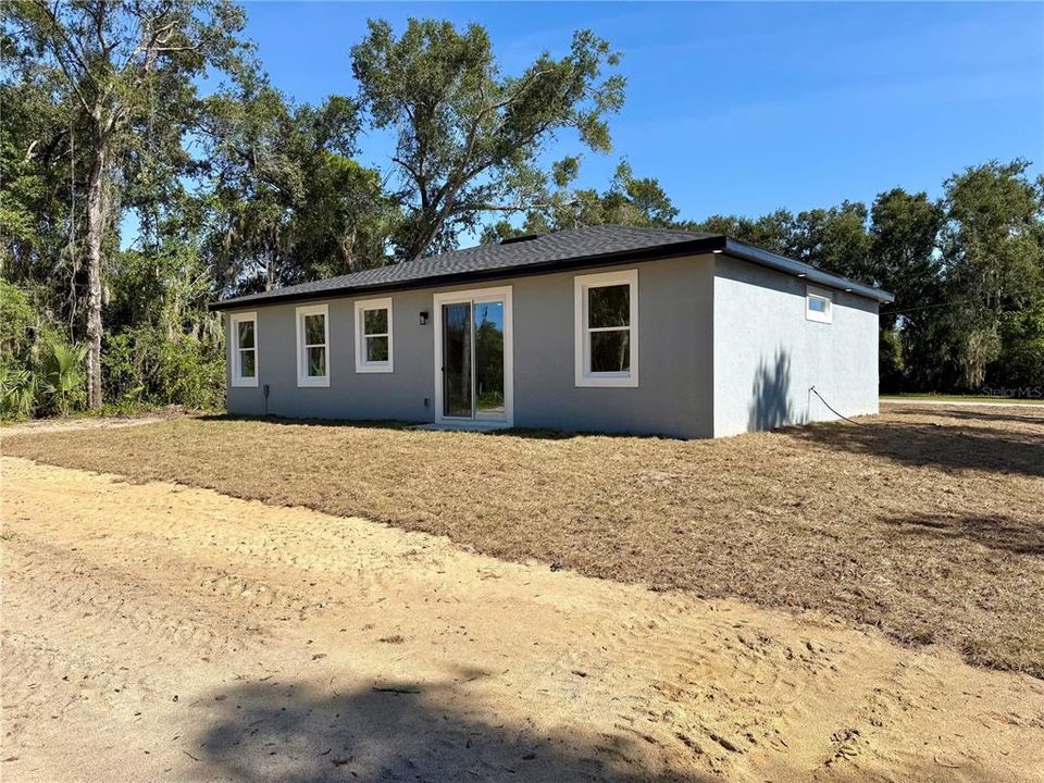 For Sale: $269,900 (3 beds, 2 baths, 1251 Square Feet)