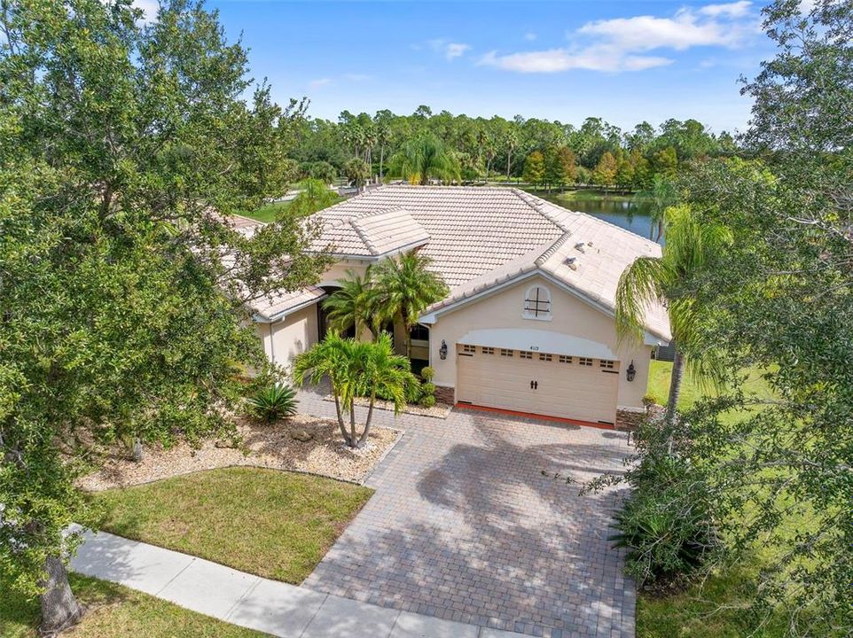 For Sale: $459,900 (4 beds, 3 baths, 2341 Square Feet)