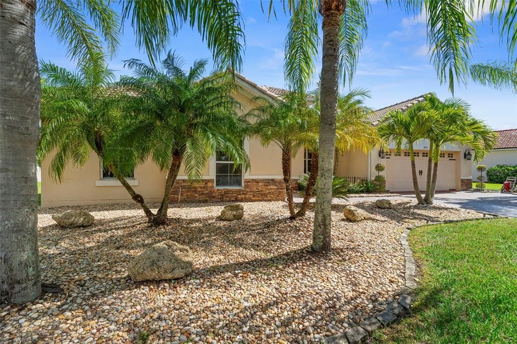 For Sale: $459,900 (4 beds, 3 baths, 2341 Square Feet)