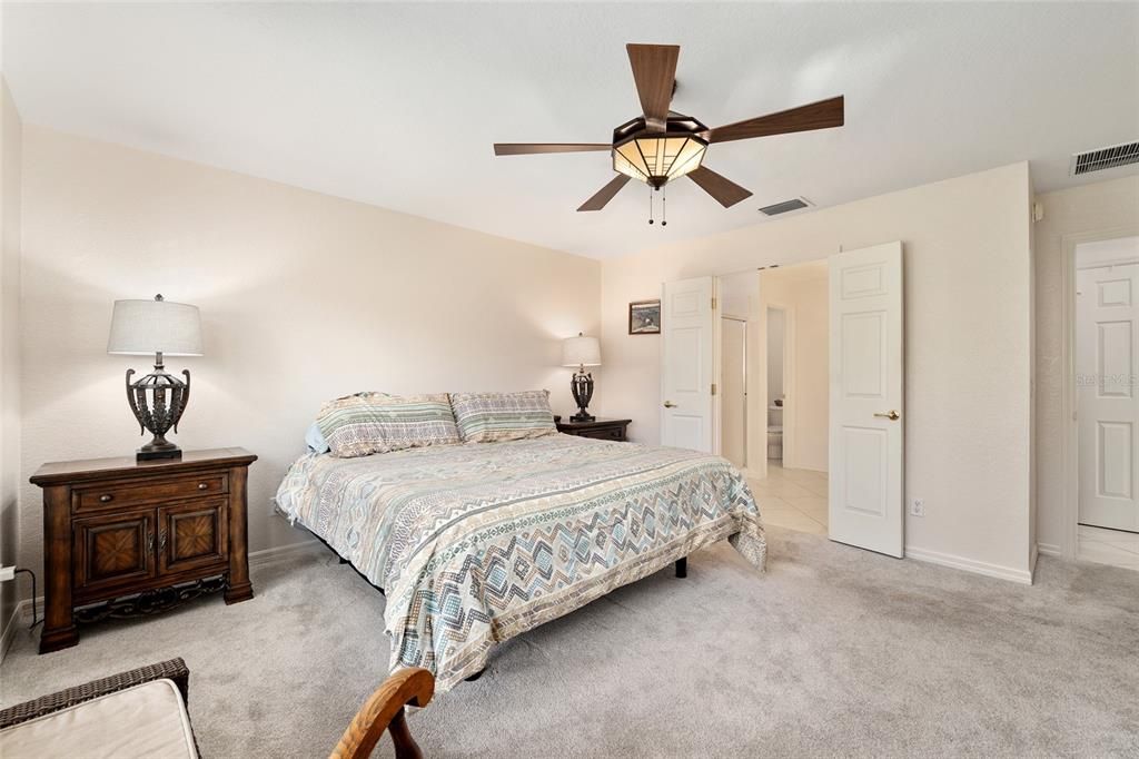 Active With Contract: $259,999 (2 beds, 2 baths, 1346 Square Feet)