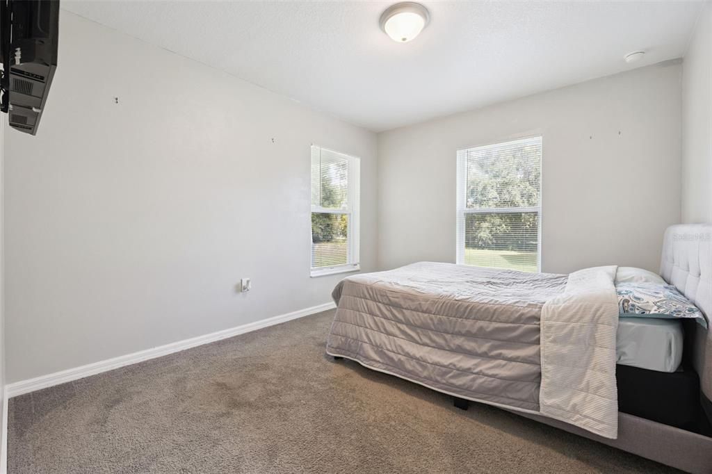 For Sale: $295,000 (4 beds, 2 baths, 1617 Square Feet)