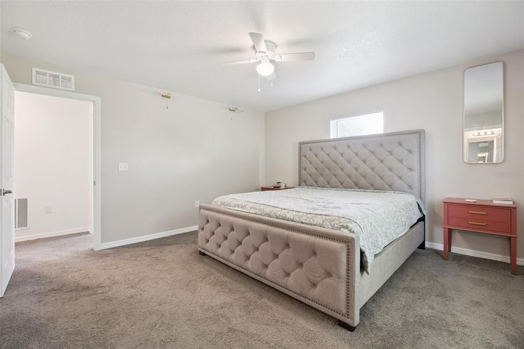 For Sale: $295,000 (4 beds, 2 baths, 1617 Square Feet)