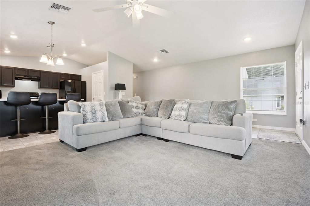 For Sale: $295,000 (4 beds, 2 baths, 1617 Square Feet)