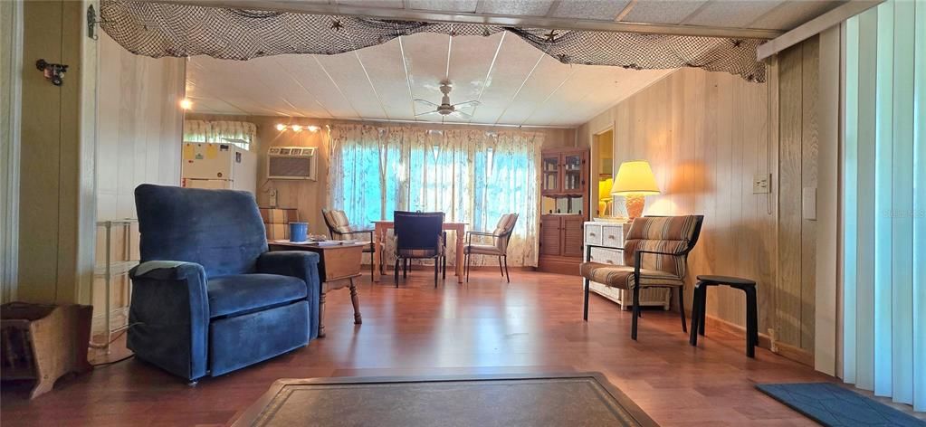 En Venta: $69,900 (2 camas, 2 baños, 832 Pies cuadrados)