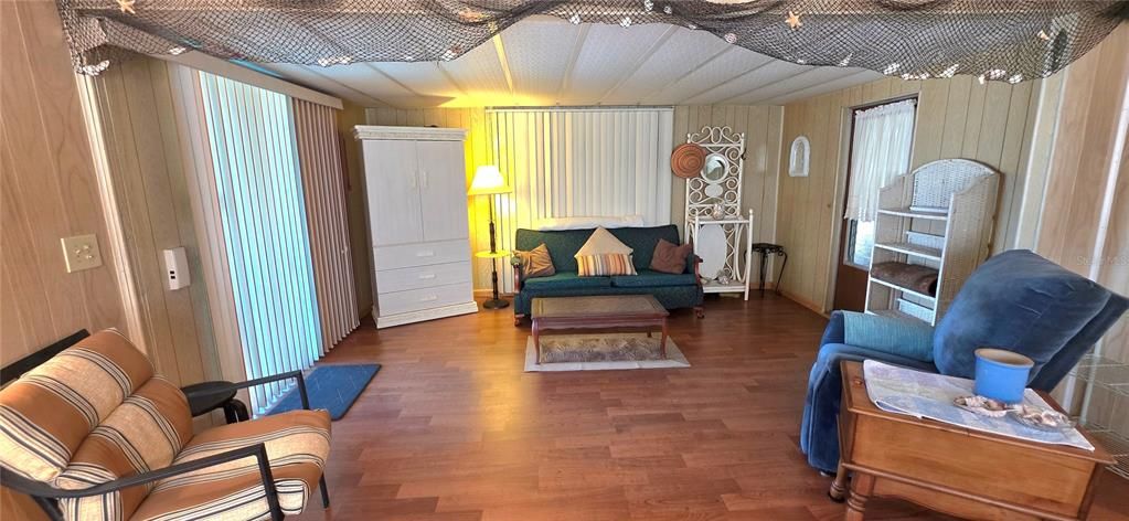 En Venta: $69,900 (2 camas, 2 baños, 832 Pies cuadrados)