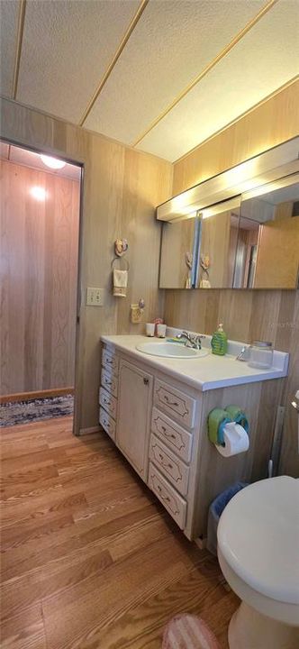 En Venta: $69,900 (2 camas, 2 baños, 832 Pies cuadrados)