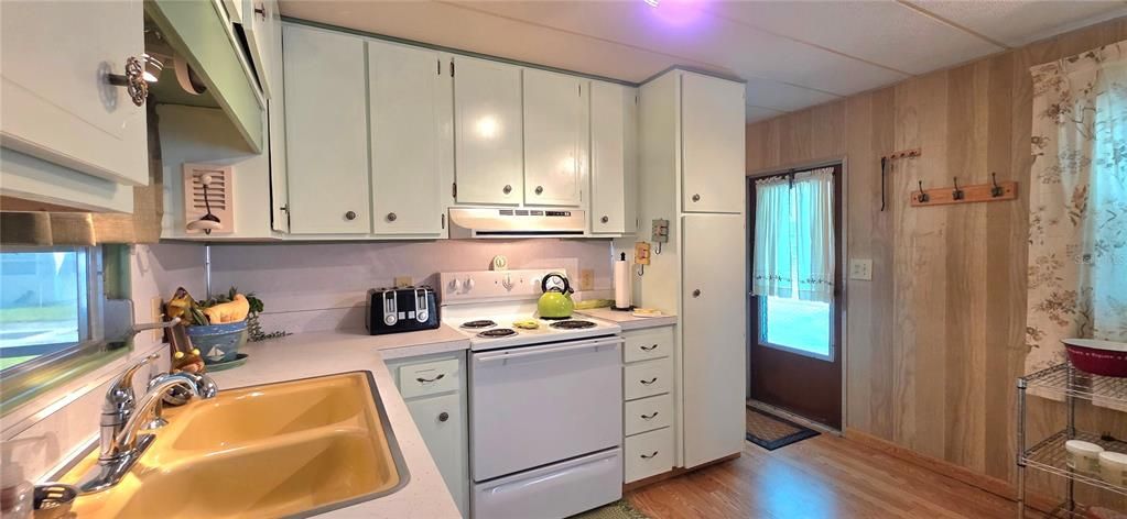 En Venta: $69,900 (2 camas, 2 baños, 832 Pies cuadrados)