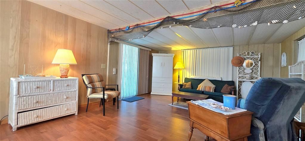 En Venta: $69,900 (2 camas, 2 baños, 832 Pies cuadrados)