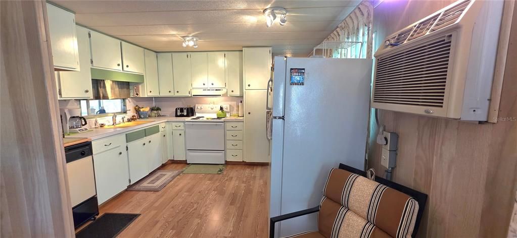 En Venta: $69,900 (2 camas, 2 baños, 832 Pies cuadrados)