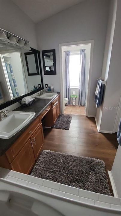 For Sale: $335,000 (3 beds, 2 baths, 1542 Square Feet)