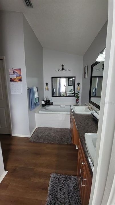 For Sale: $335,000 (3 beds, 2 baths, 1542 Square Feet)