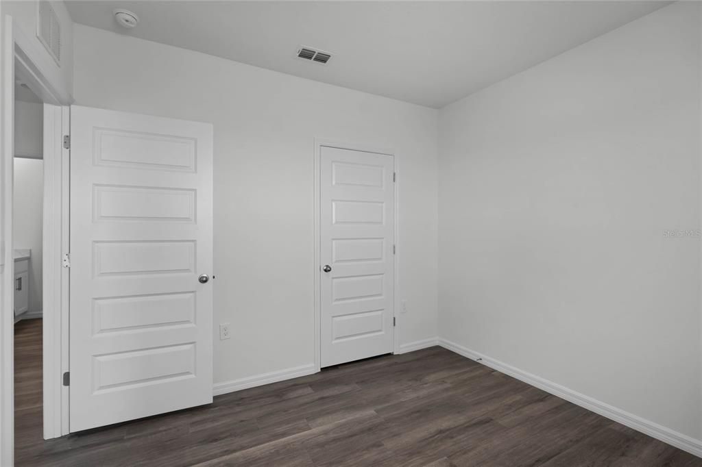 For Sale: $318,990 (4 beds, 2 baths, 2308 Square Feet)