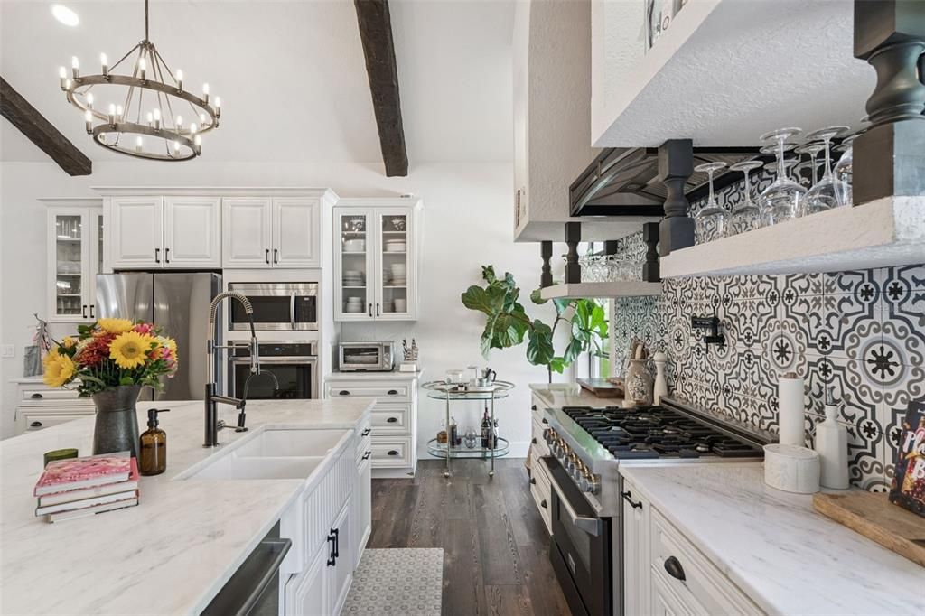 For Sale: $1,200,000 (5 beds, 4 baths, 3190 Square Feet)