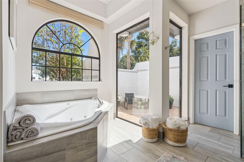 For Sale: $1,200,000 (5 beds, 4 baths, 3190 Square Feet)