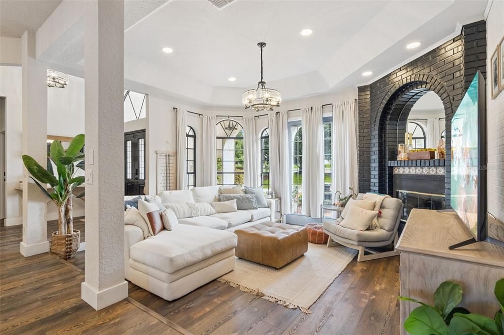 For Sale: $1,200,000 (5 beds, 4 baths, 3190 Square Feet)