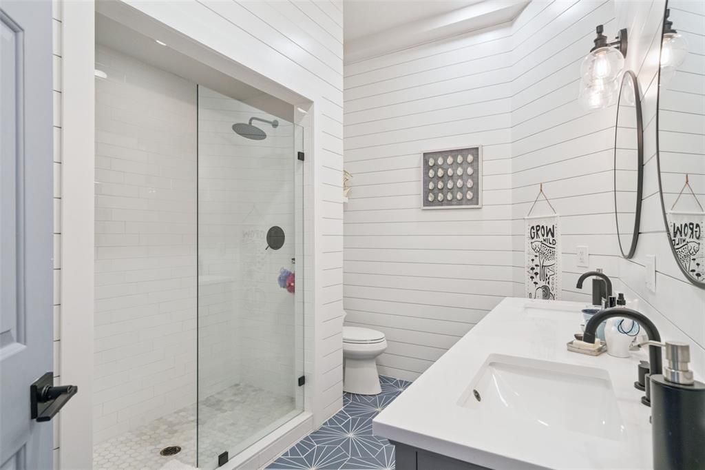 For Sale: $1,200,000 (5 beds, 4 baths, 3190 Square Feet)