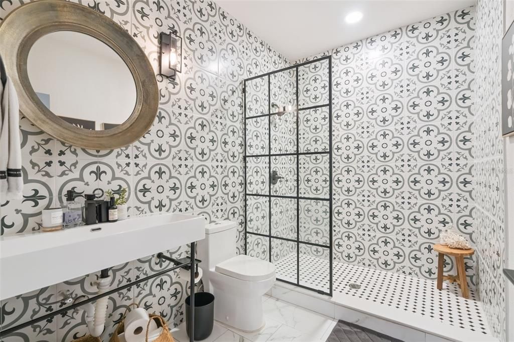 For Sale: $1,200,000 (5 beds, 4 baths, 3190 Square Feet)