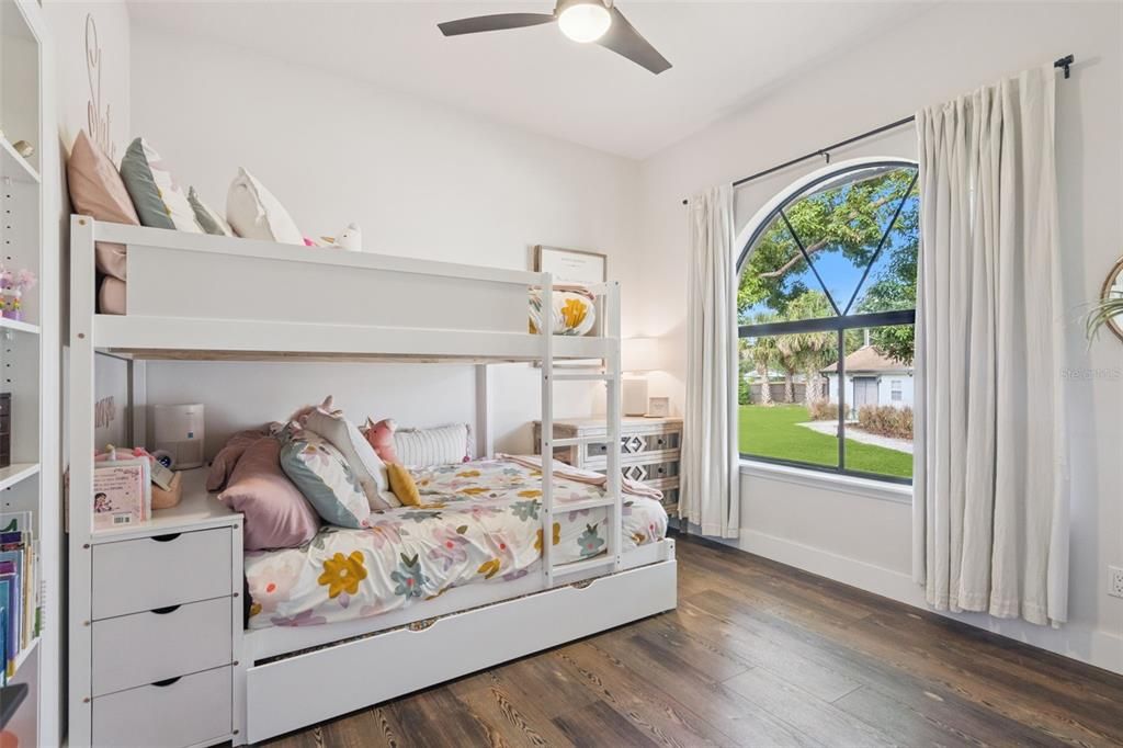 For Sale: $1,200,000 (5 beds, 4 baths, 3190 Square Feet)