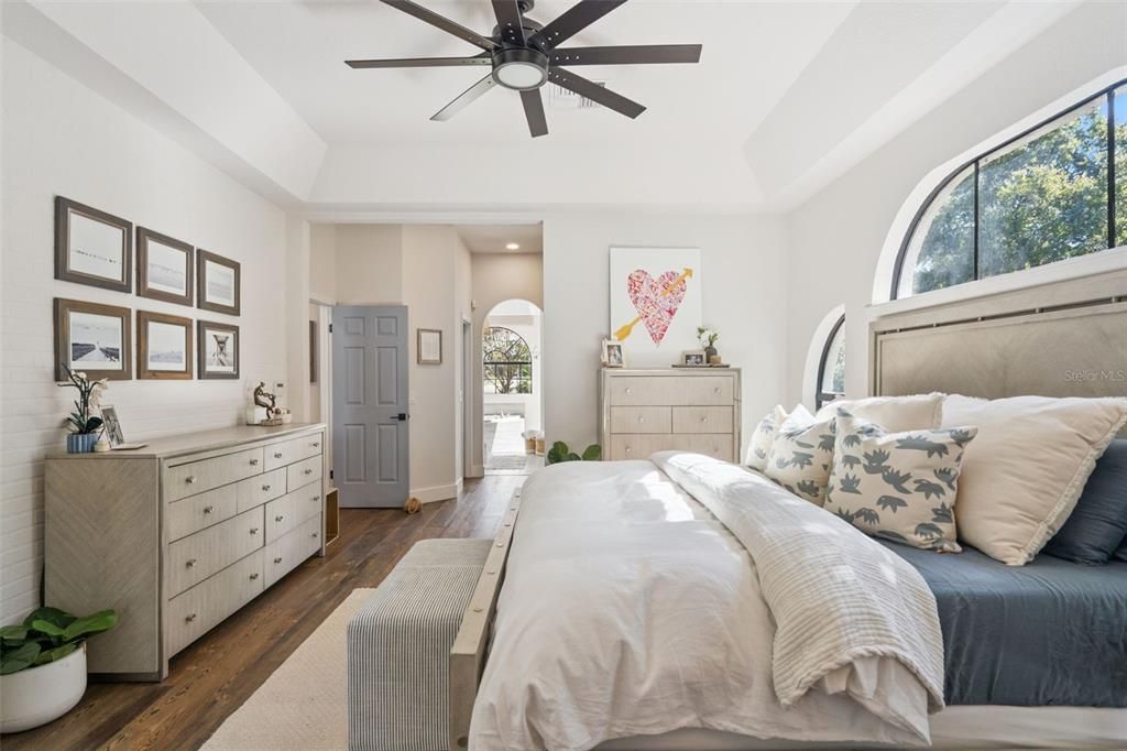 For Sale: $1,200,000 (5 beds, 4 baths, 3190 Square Feet)